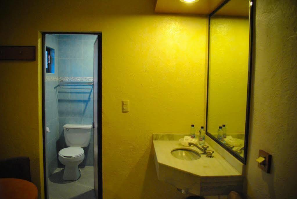 Capital O Hotel Valencia Puebla Kültér fotó
