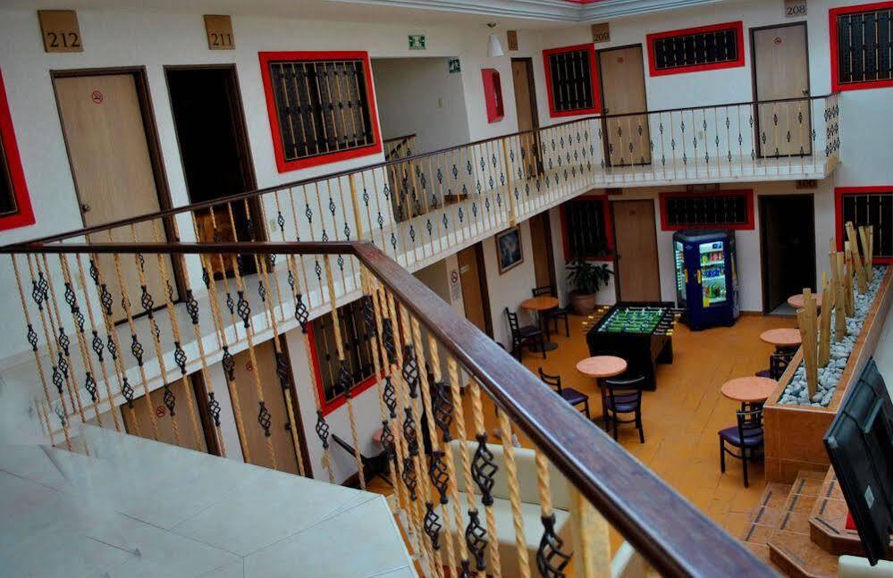 Capital O Hotel Valencia Puebla Kültér fotó